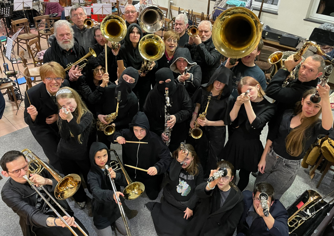 Une bande de musiciens chaleureux ouvert à tous